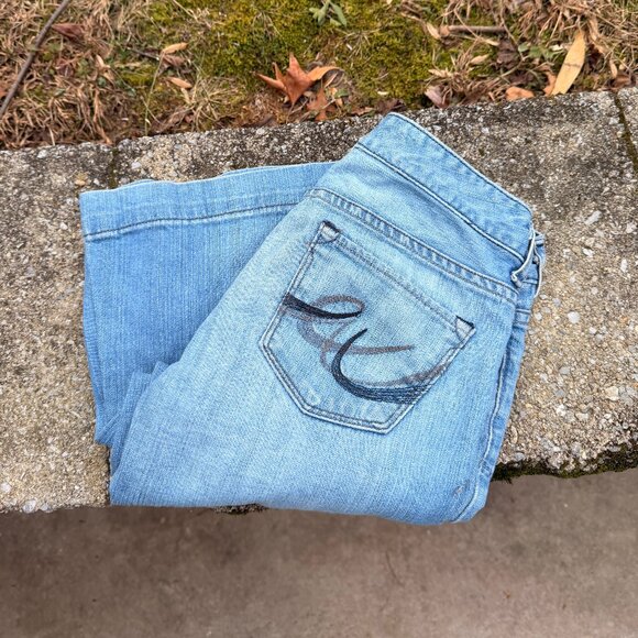 Vintage Express Stella Flare Jeans in Light Wash - Picture 6 of 7